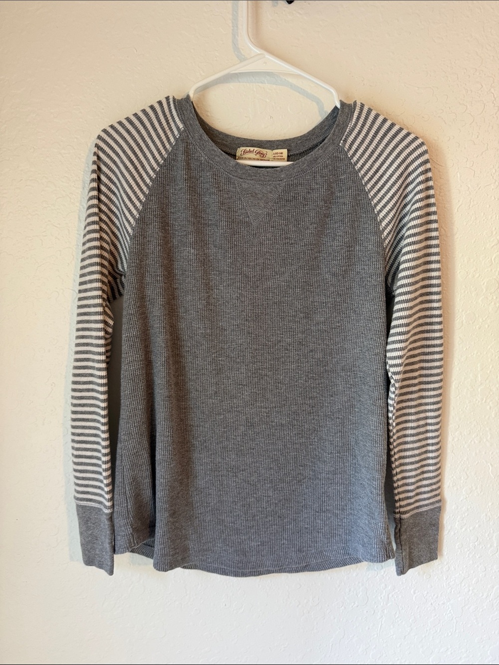 Faded Glory Gray Thermal Raglan Top with Striped Sleeves